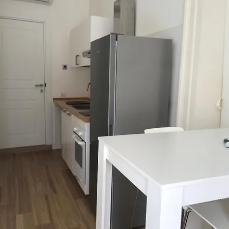 Motta Palace & בית הארחה *