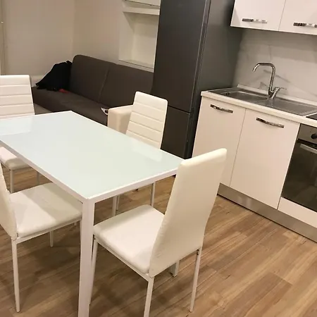 בית הארחה Motta Palace &
