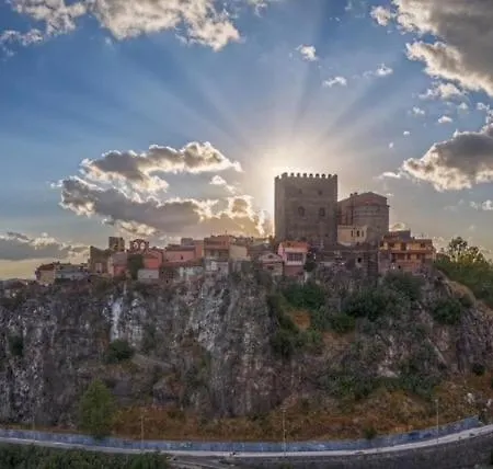 Motta Palace & Pensión 3*