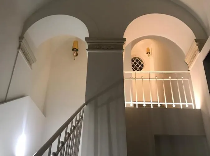 Motta Palace & Pensjonat Motta SantʼAnastasia